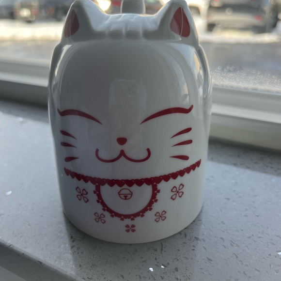 Red and White Cat Design Ceramic Mug - Picture 3 of 5